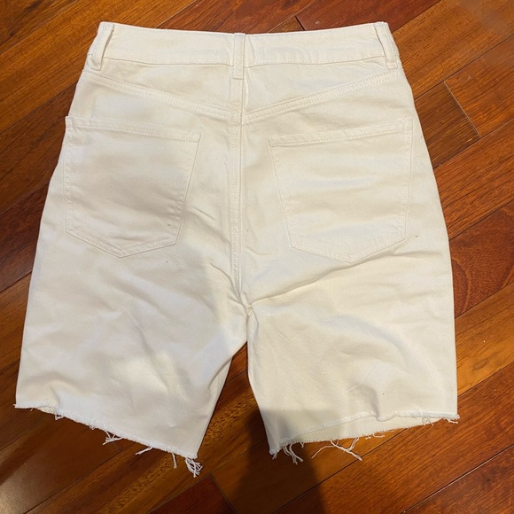 Unworn brand new dynamite white long denim shorts - Picture 2 of 3